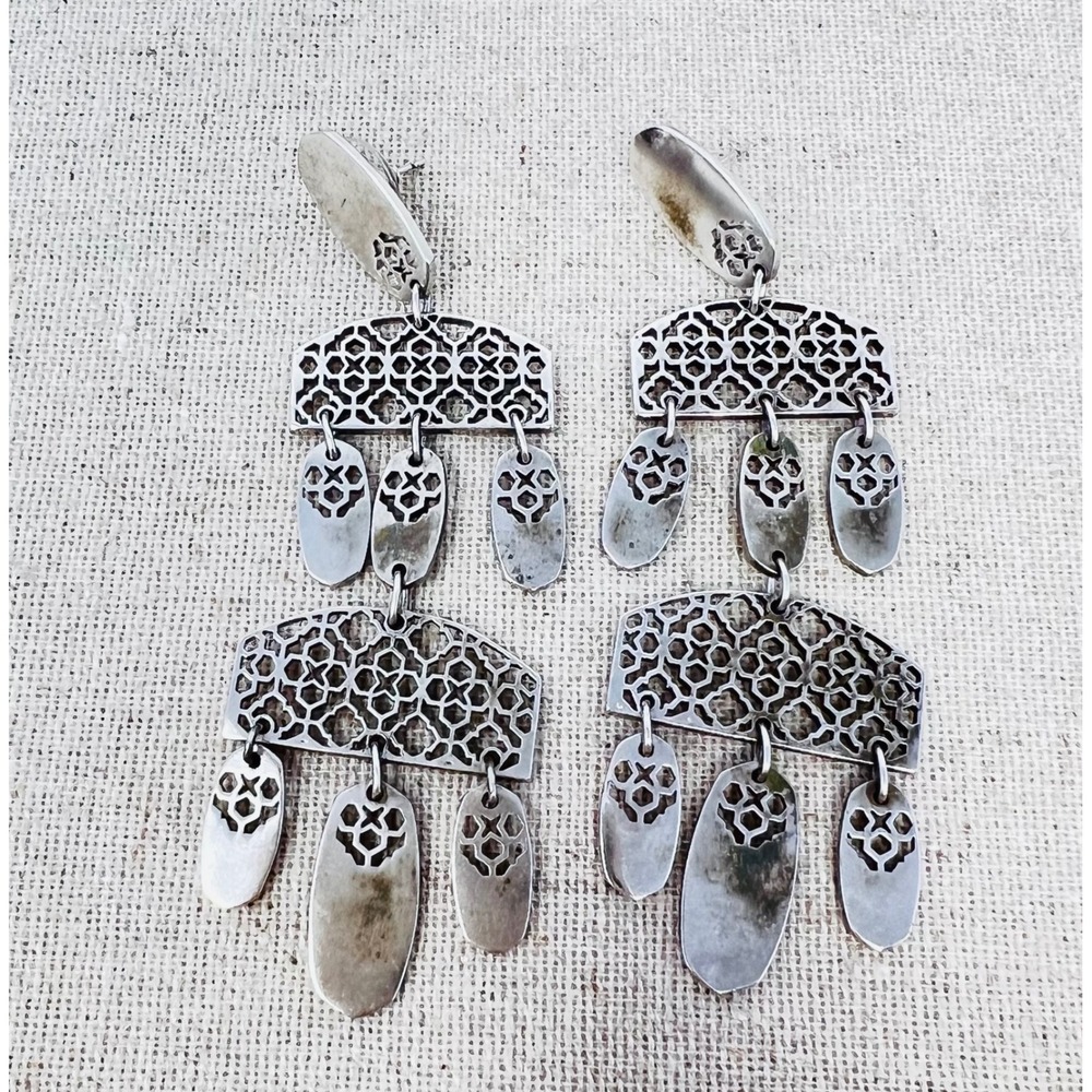 Kendra Scott Emmet Silver Geometric Filigree Chandelier Drop Earrings Statement